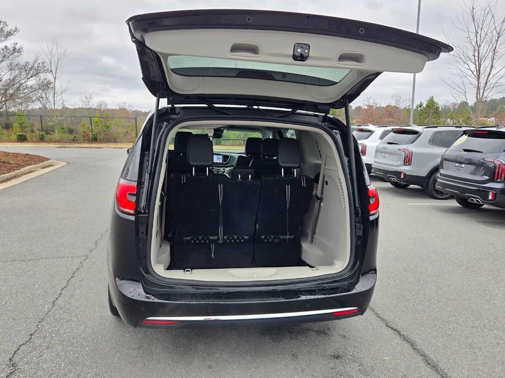 used 2024 Chrysler Pacifica car, priced at $28,729
