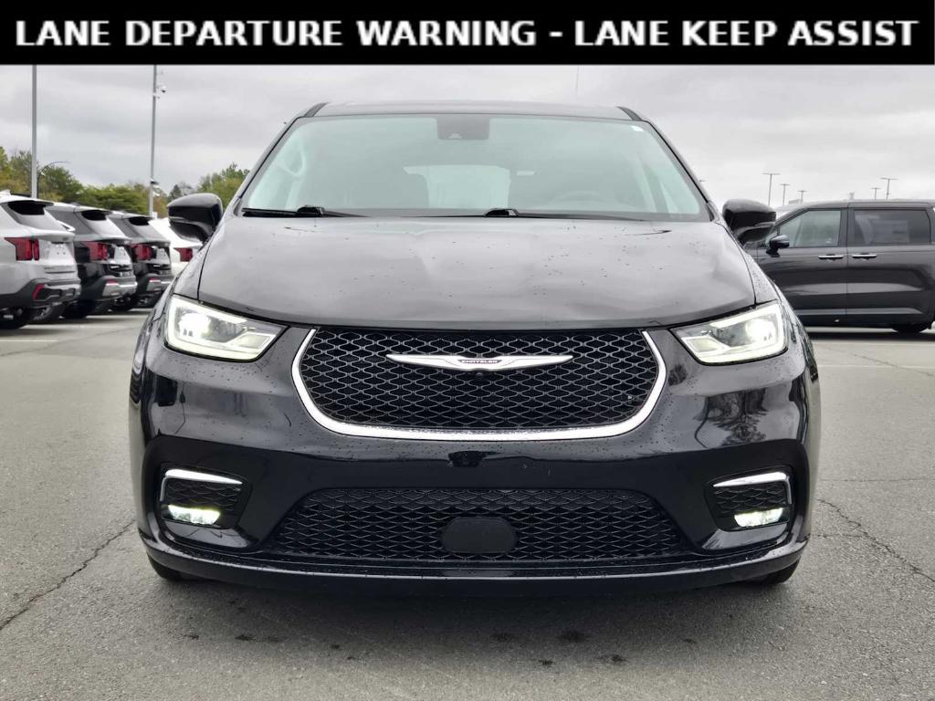 used 2024 Chrysler Pacifica car, priced at $28,729