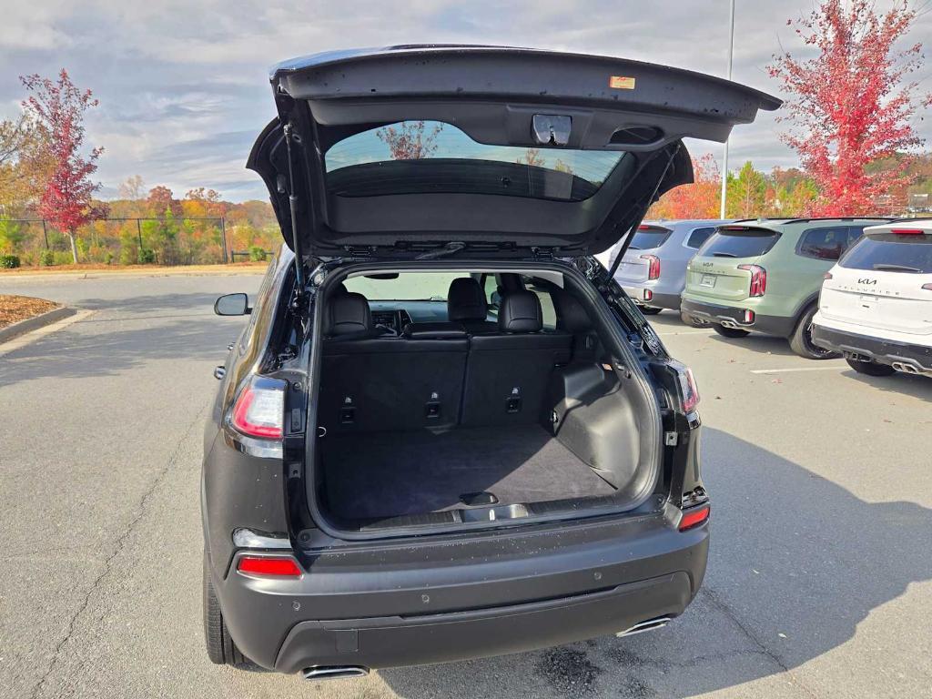 used 2021 Jeep Cherokee car, priced at $17,029