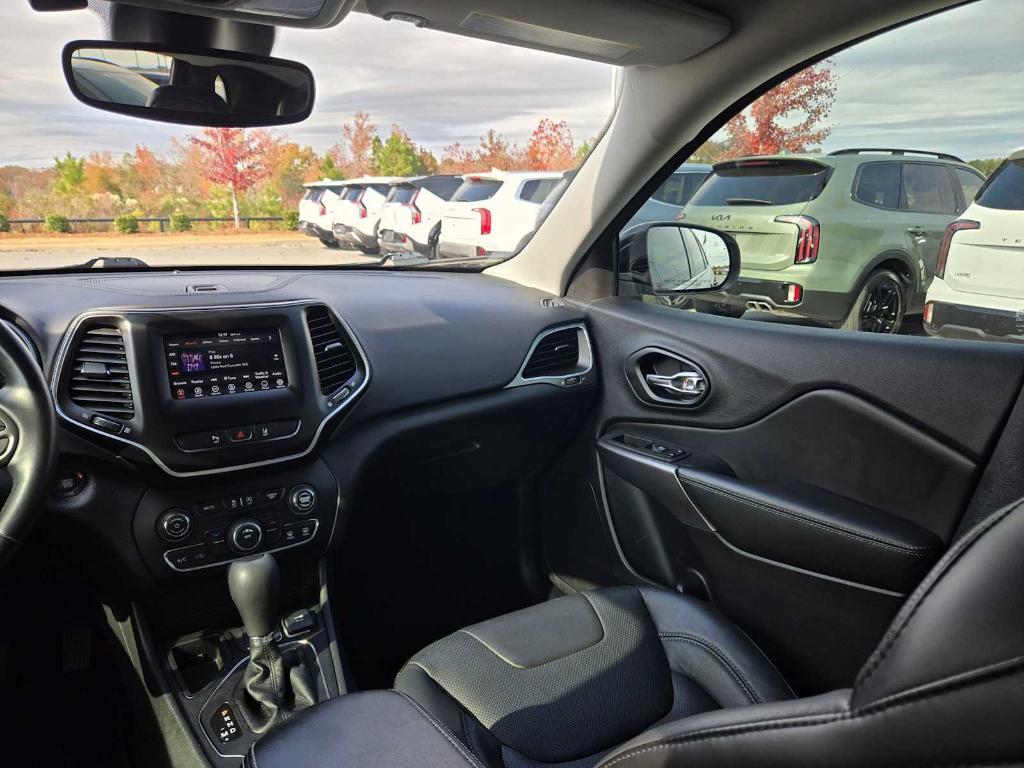 used 2021 Jeep Cherokee car, priced at $17,029