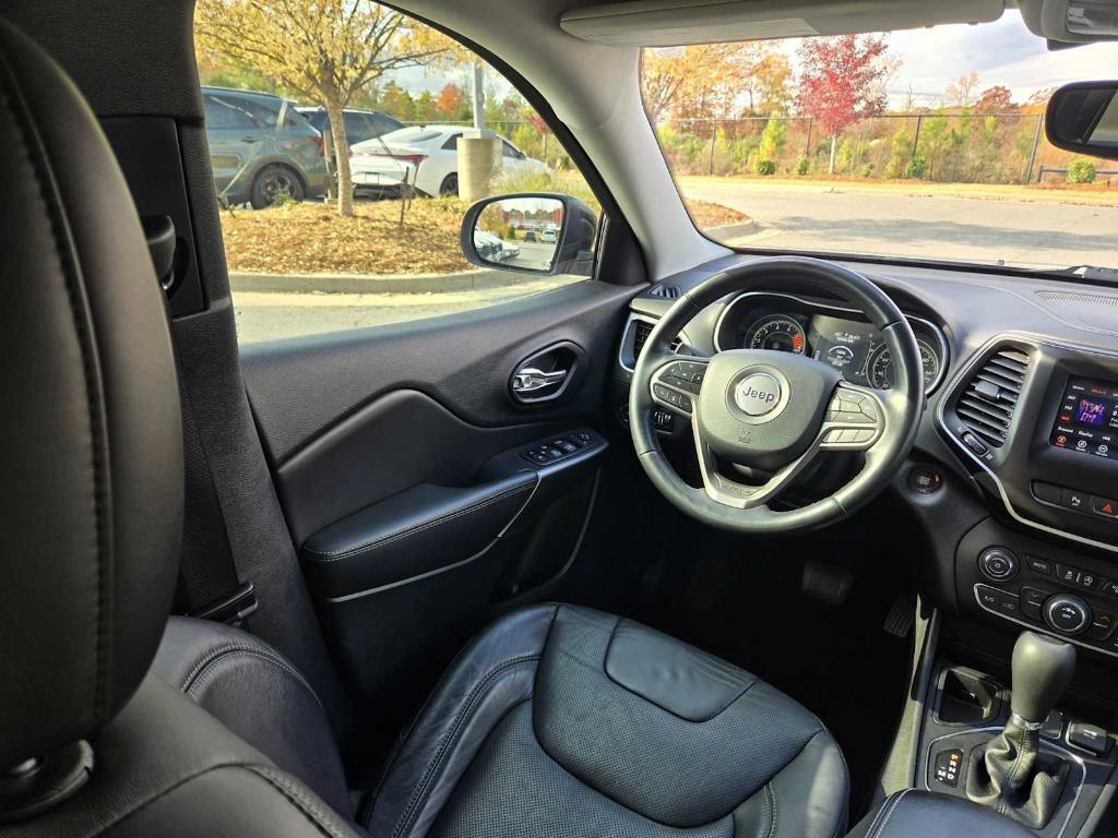 used 2021 Jeep Cherokee car, priced at $17,029