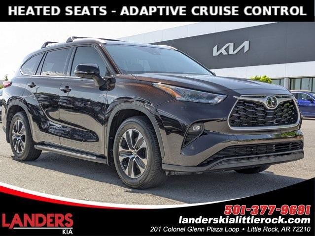 used 2022 Toyota Highlander car, priced at $38,255