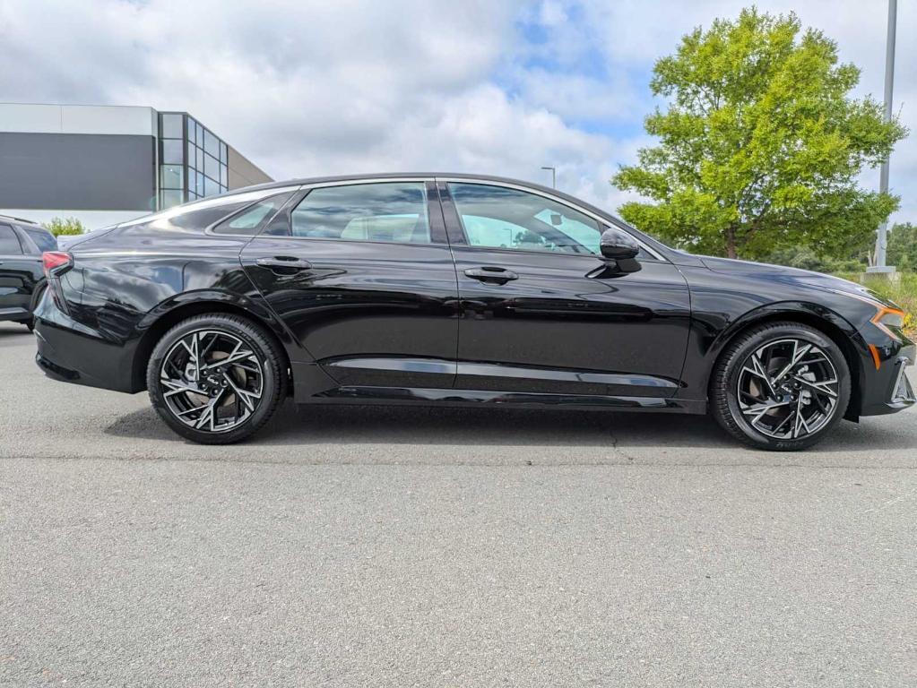 new 2025 Kia K5 car, priced at $30,550