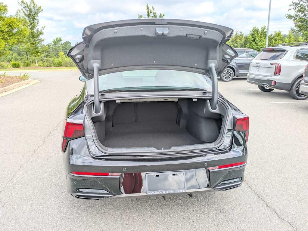 new 2025 Kia K5 car, priced at $30,550