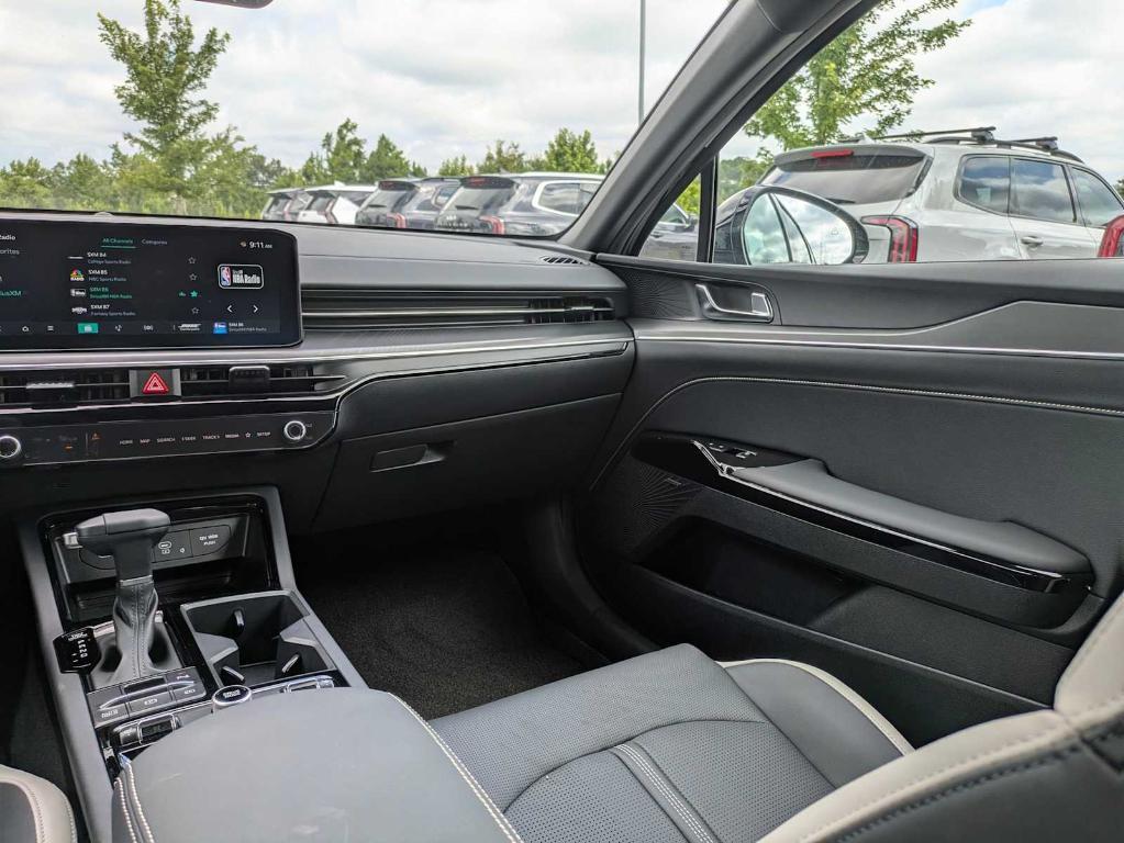new 2025 Kia K5 car, priced at $30,550