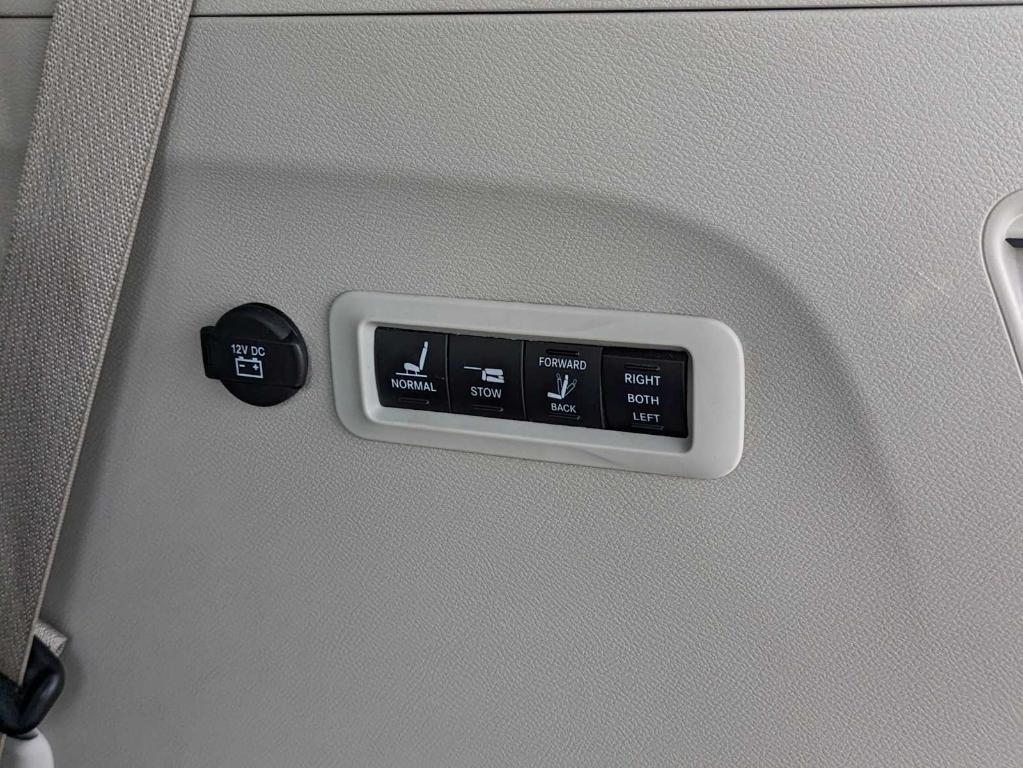 used 2020 Chrysler Pacifica car, priced at $21,702