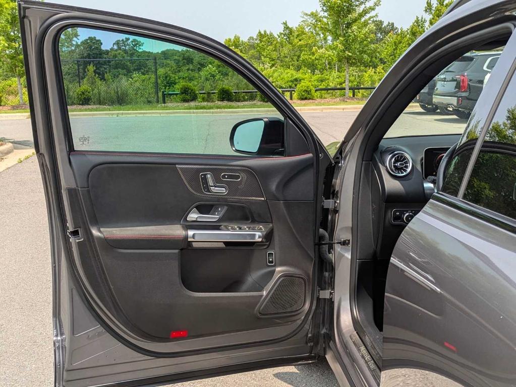 used 2020 Mercedes-Benz GLB 250 car, priced at $26,841