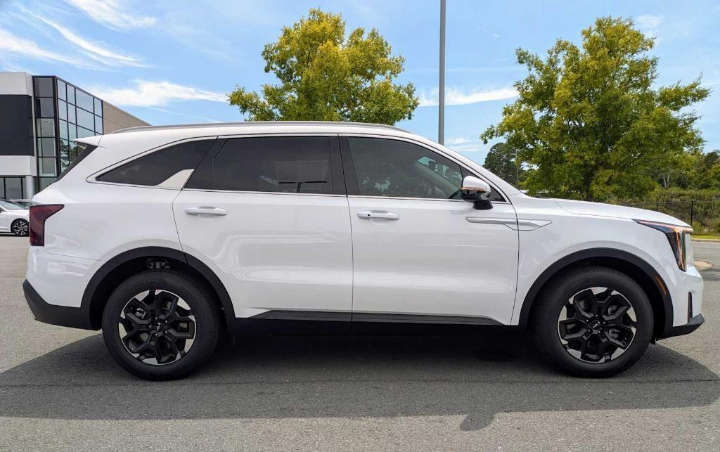 new 2025 Kia Sorento car, priced at $34,335