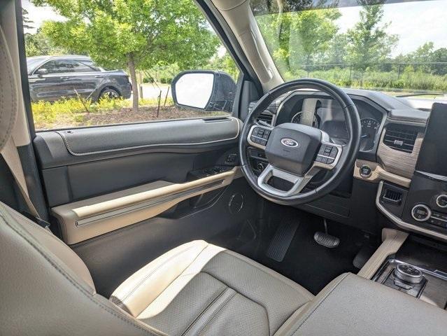 used 2023 Ford Expedition car, priced at $43,122