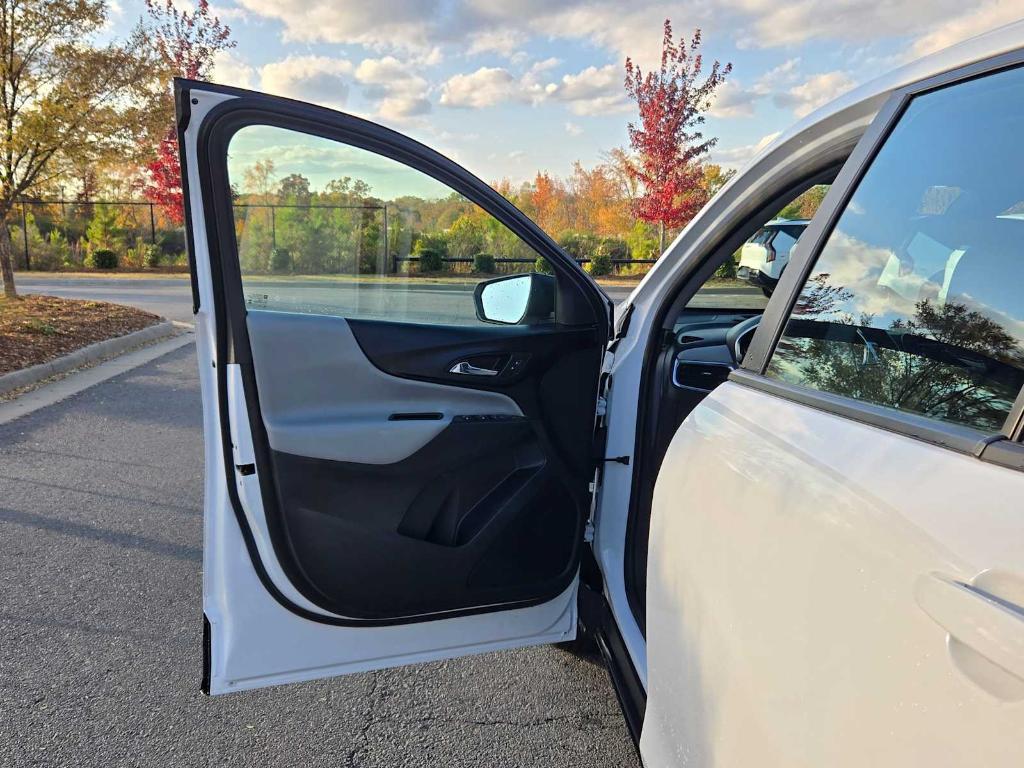 used 2023 Chevrolet Equinox car, priced at $18,929