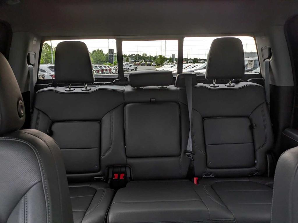 used 2022 GMC Sierra 1500 Limited car, priced at $33,138