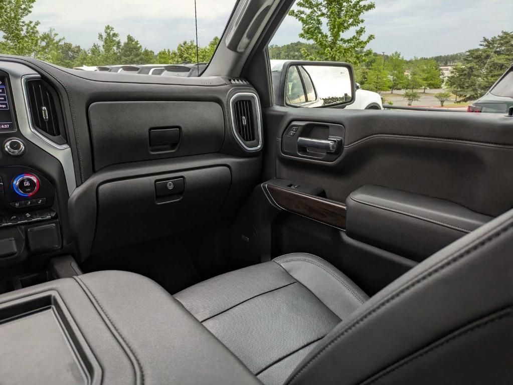 used 2022 GMC Sierra 1500 Limited car, priced at $33,138