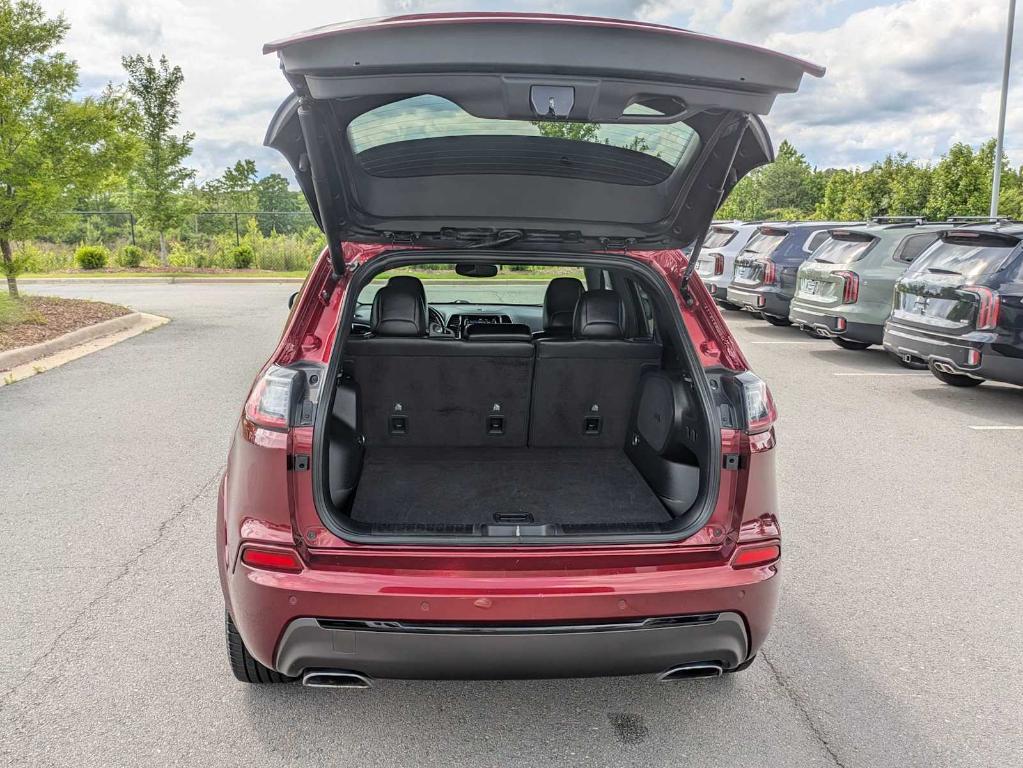 used 2020 Jeep Cherokee car, priced at $20,862