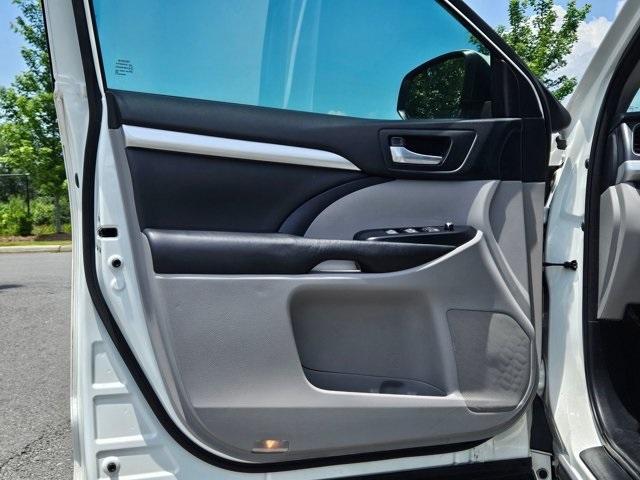 used 2017 Toyota Highlander car, priced at $23,301