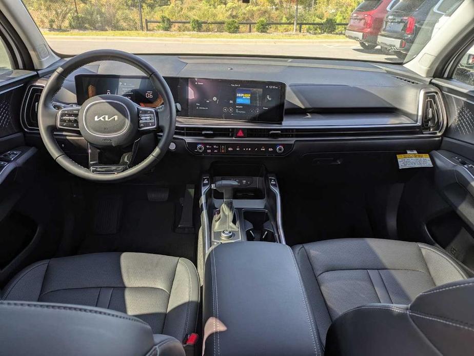 new 2025 Kia Sorento car, priced at $36,695