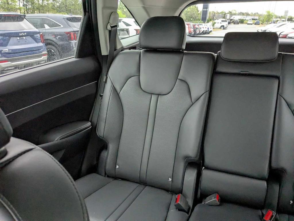 new 2025 Kia Sorento car, priced at $36,496