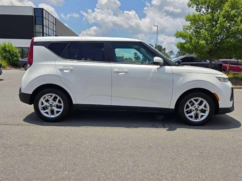 used 2022 Kia Soul car, priced at $15,285