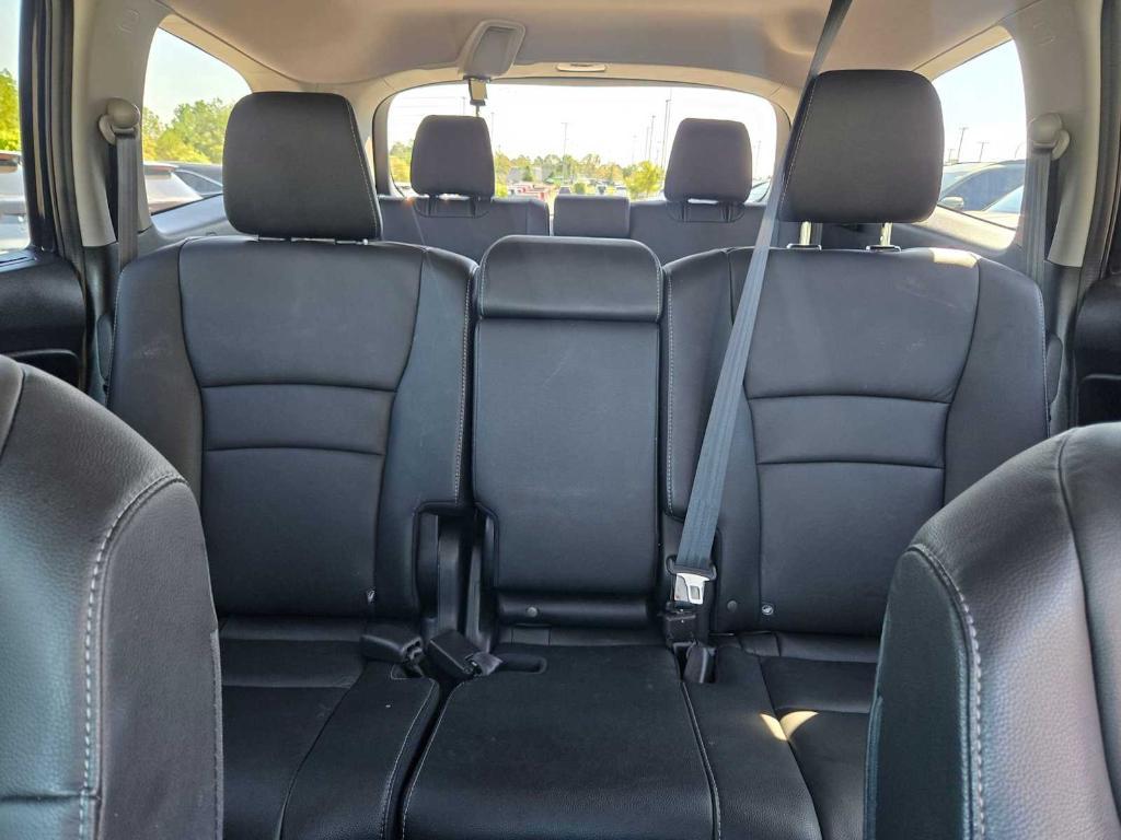 used 2022 Honda Pilot car, priced at $21,674