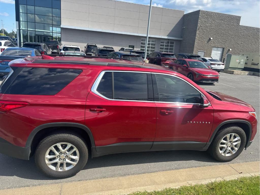 used 2021 Chevrolet Traverse car, priced at $21,215
