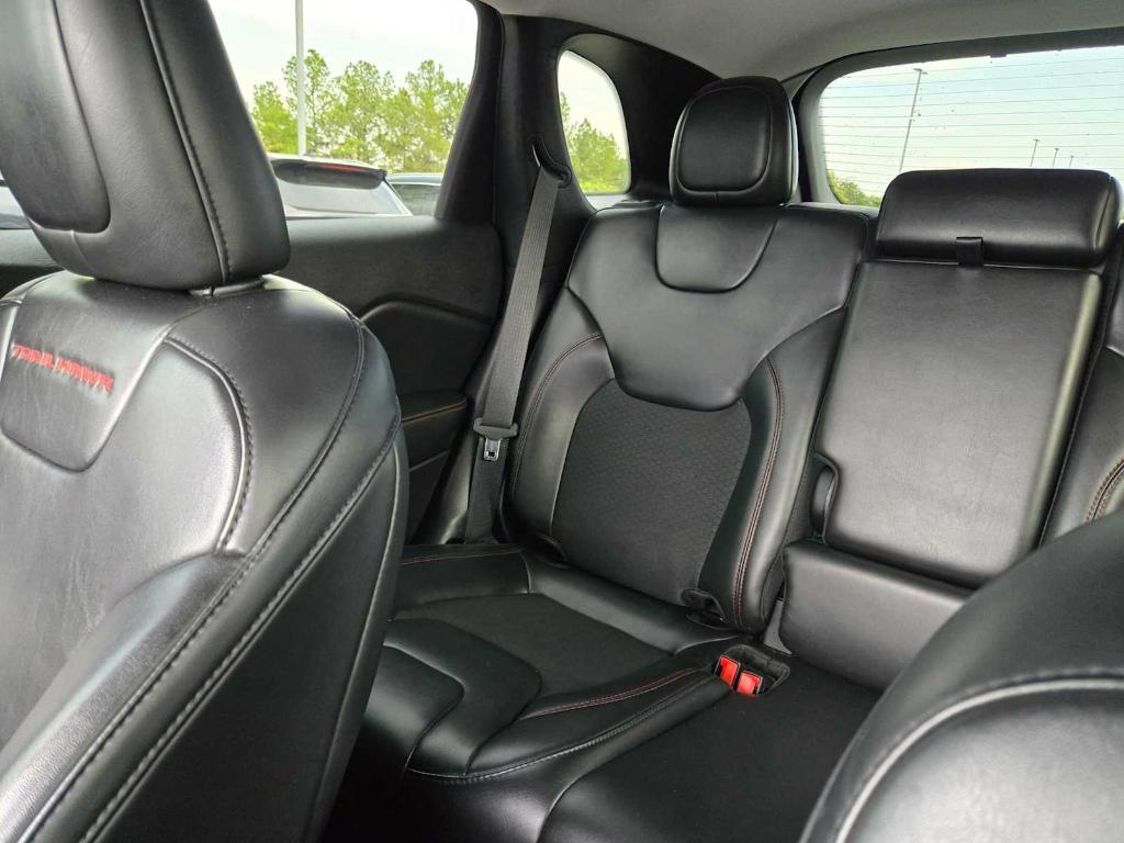 used 2020 Jeep Cherokee car, priced at $22,124