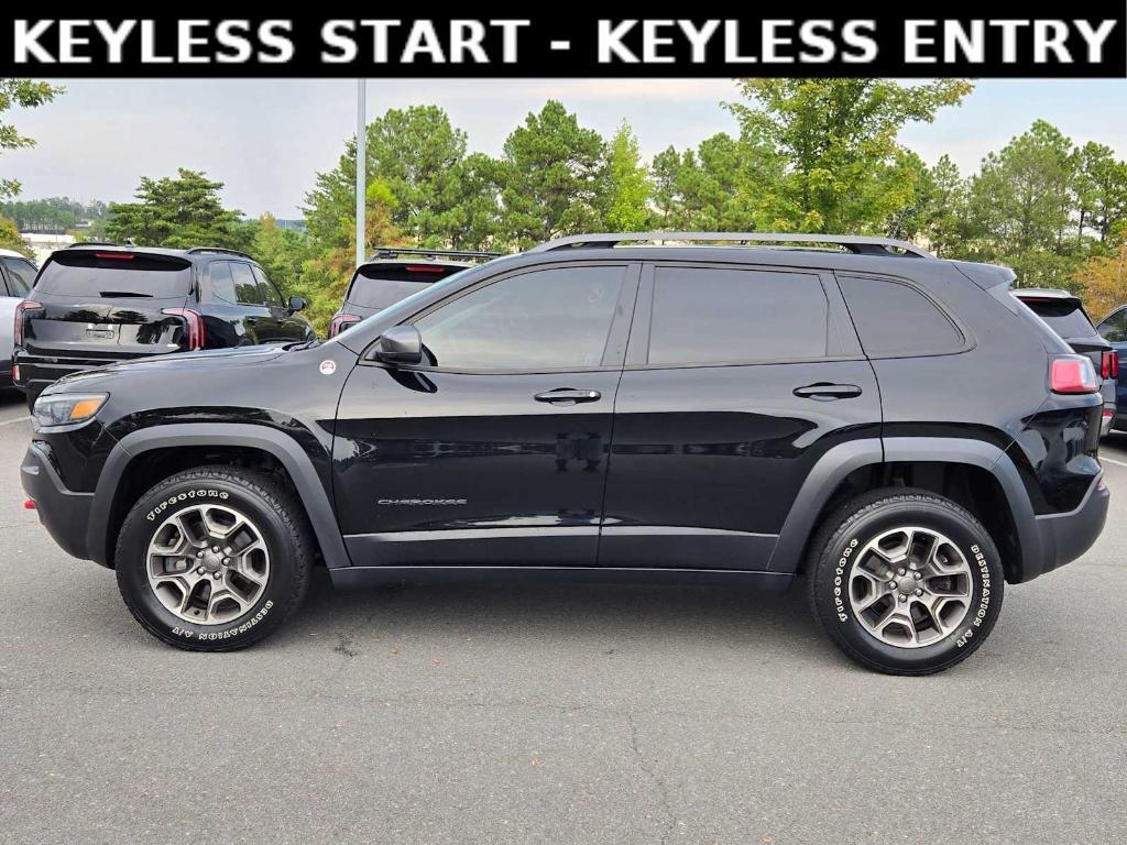 used 2020 Jeep Cherokee car, priced at $22,124