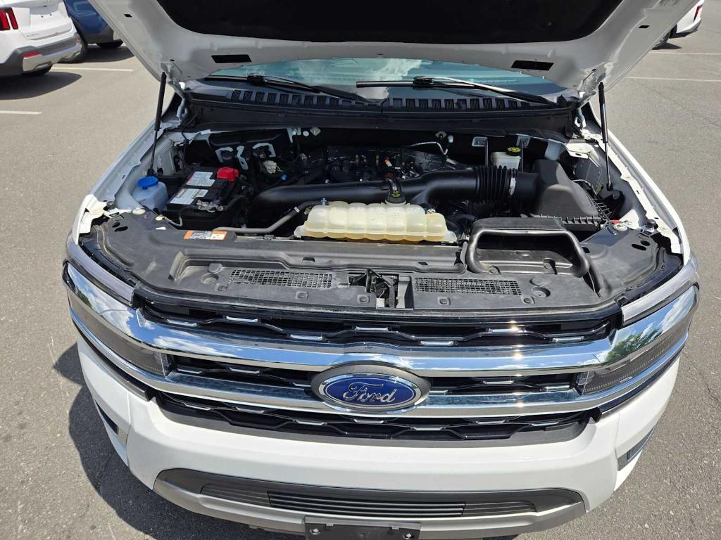 used 2023 Ford Expedition car, priced at $45,549