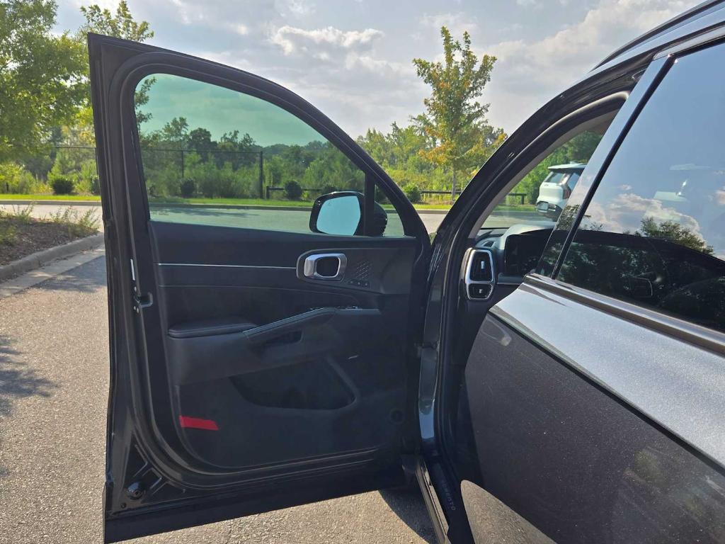 used 2023 Kia Sorento car, priced at $35,993