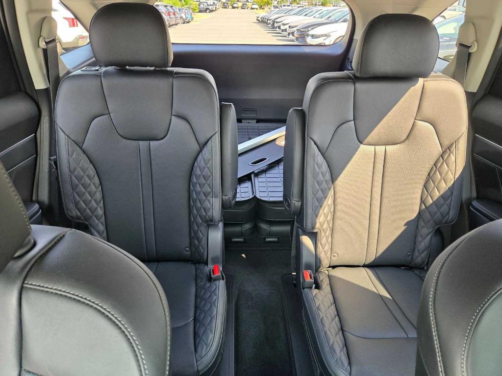 used 2023 Kia Sorento car, priced at $35,993