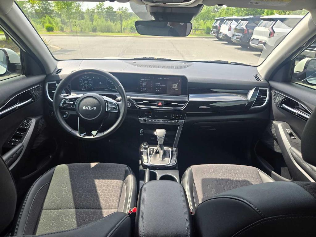 used 2024 Kia Seltos car, priced at $23,771