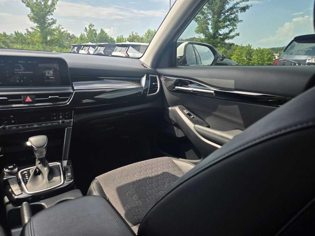 used 2024 Kia Seltos car, priced at $23,771