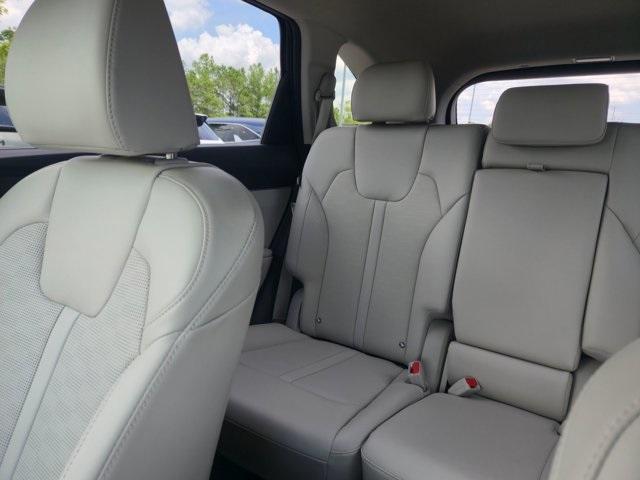 used 2025 Kia Sorento car, priced at $34,990