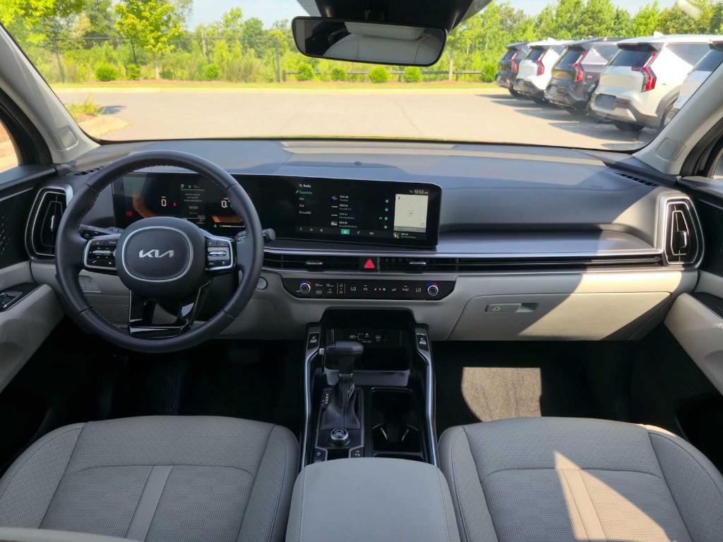 used 2025 Kia Sorento car, priced at $34,282
