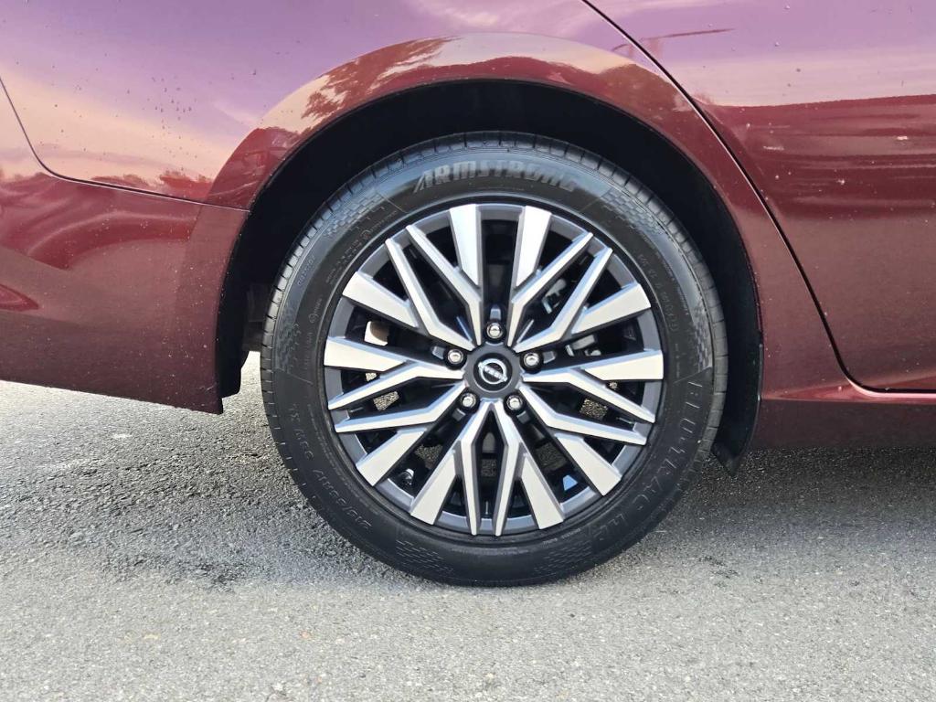 used 2023 Nissan Altima car, priced at $18,496