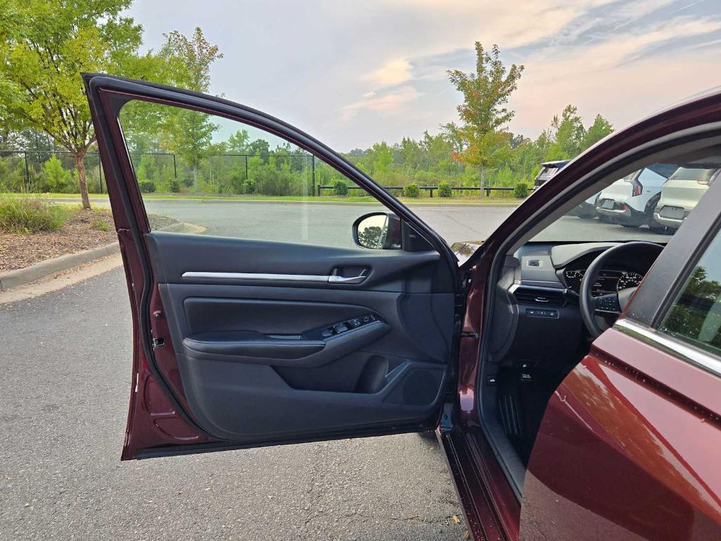 used 2023 Nissan Altima car, priced at $18,496