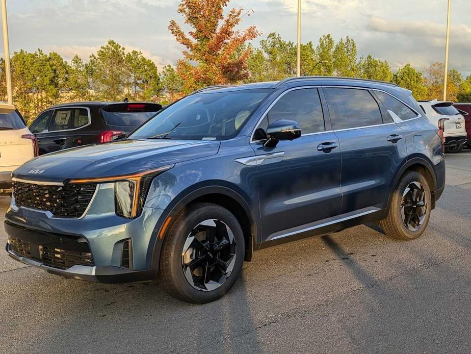 new 2025 Kia Sorento Hybrid car, priced at $47,680