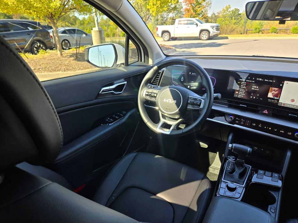 used 2025 Kia Sportage car, priced at $27,620