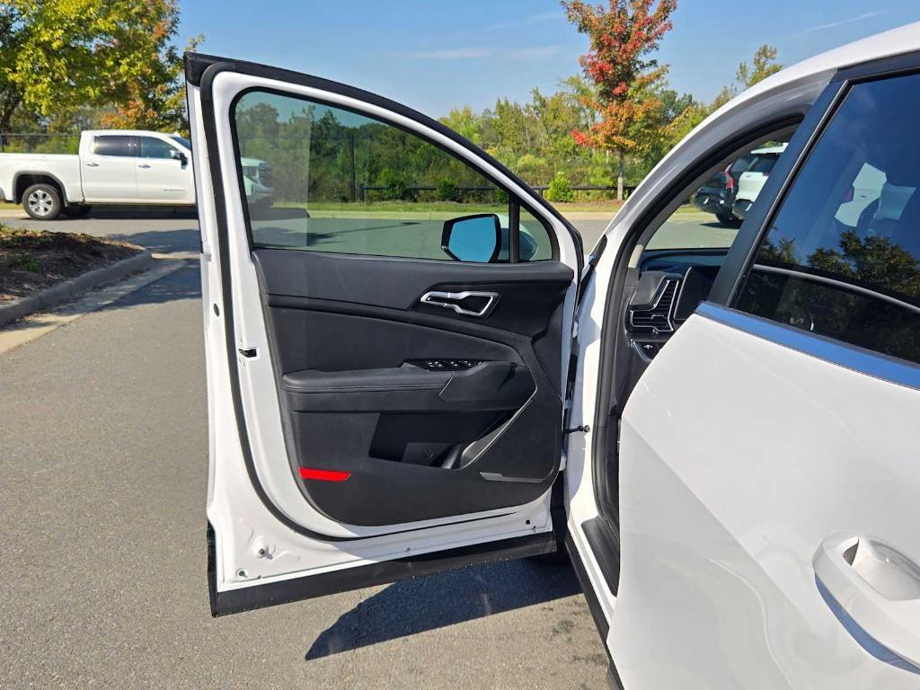 used 2025 Kia Sportage car, priced at $27,620