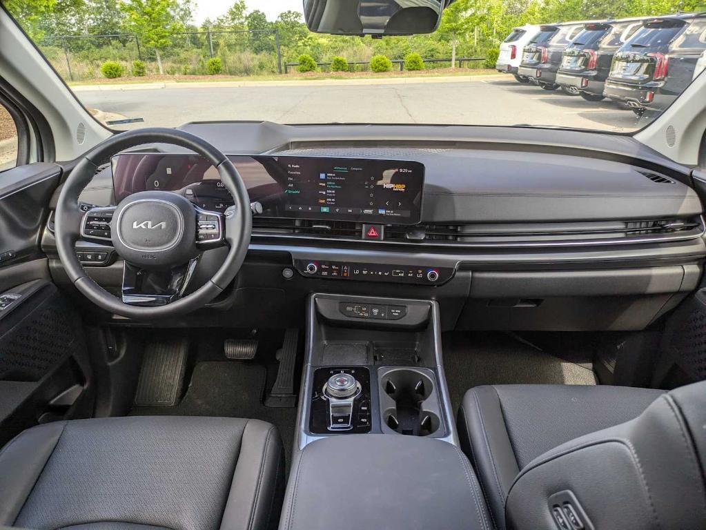 used 2025 Kia Carnival Hybrid car, priced at $49,659