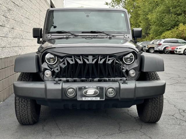 used 2014 Jeep Wrangler Unlimited car, priced at $18,990