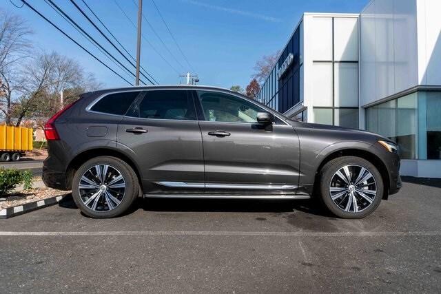 used 2022 Volvo XC60 Recharge Plug-In Hybrid car, priced at $46,895