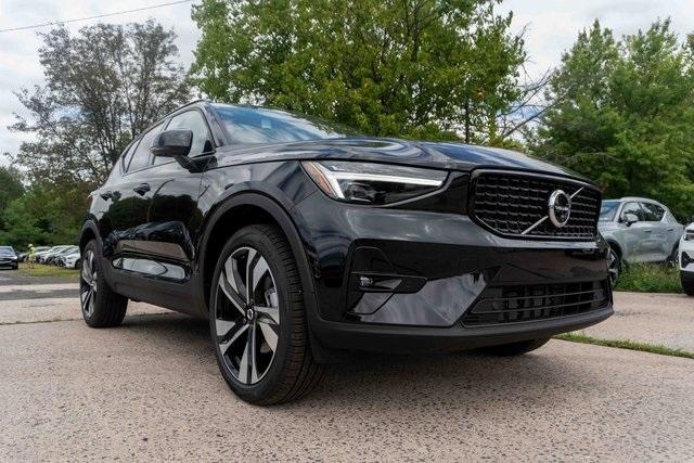 new 2025 Volvo XC40 car, priced at $51,550