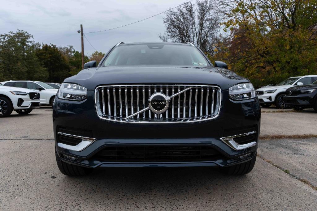 new 2024 Volvo XC90 car, priced at $65,395