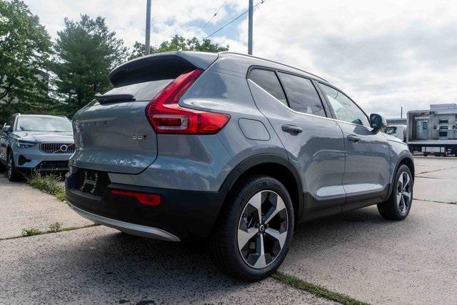 new 2025 Volvo XC40 car, priced at $45,800