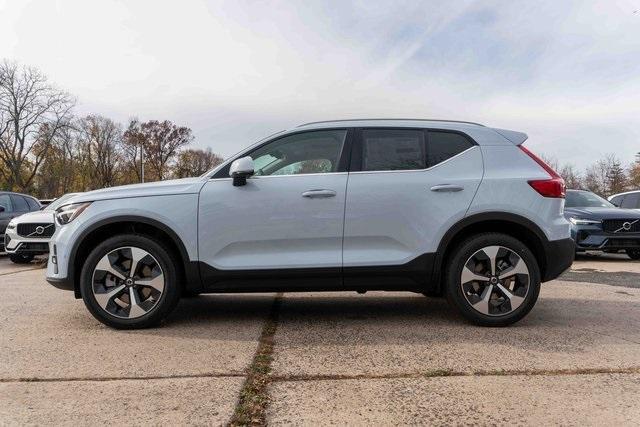 new 2025 Volvo XC40 car, priced at $49,565