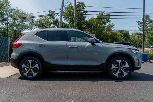 new 2025 Volvo XC40 car, priced at $46,015