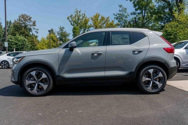 new 2025 Volvo XC40 car, priced at $46,015