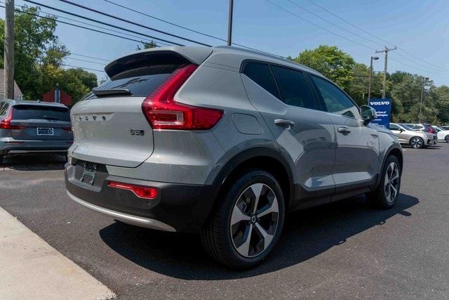 new 2025 Volvo XC40 car, priced at $46,015