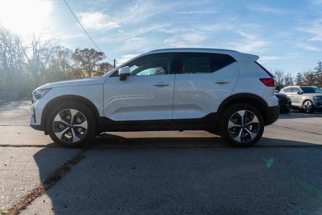 new 2025 Volvo XC40 car, priced at $48,315