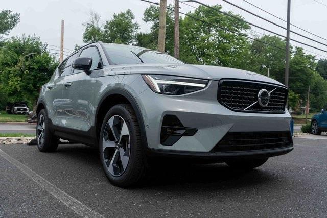 new 2025 Volvo XC40 car, priced at $48,100