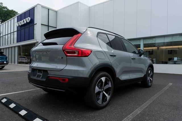 new 2025 Volvo XC40 car, priced at $48,100